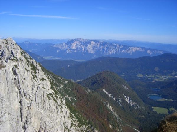 Man sieht fast bis nach Österreich vom Mangart.JPG